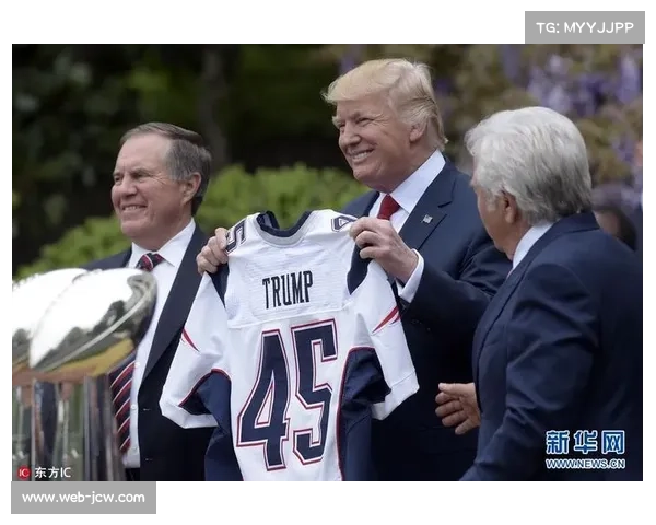 特朗普出席超级碗颁奖礼遭遇热烈嘘声与欢呼声交织的政治风波 特朗普出席超级碗颁奖礼遭遇热烈嘘声与欢呼声交织的政治风波