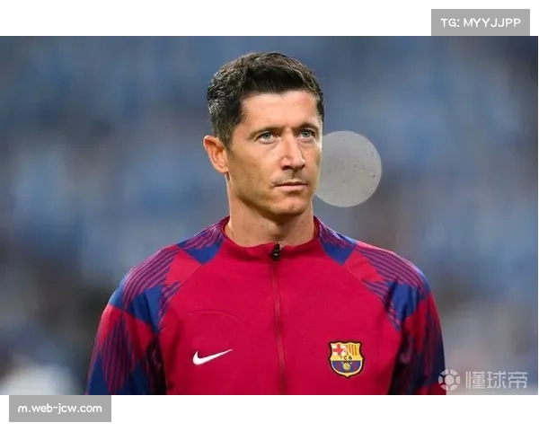 莱万转型策应型中锋 单赛季17次助攻创西甲纪录